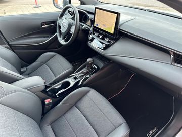 Car image 11