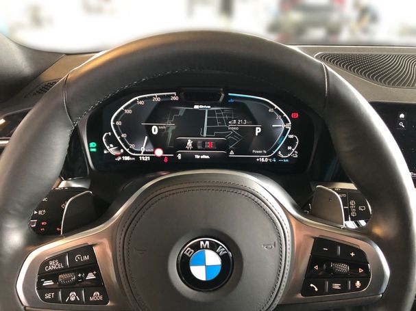 BMW 330 e Touring M Sport 215 kW image number 8