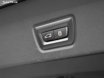 Car image 50