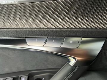 Car image 36