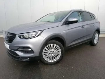 Car image 25