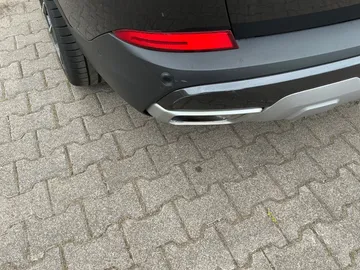 Car image 36