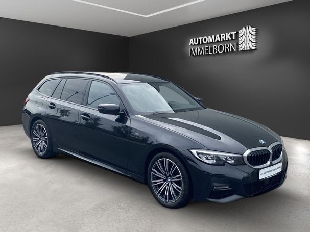 BMW 320d Touring M Sport xDrive 140 kW image number 2