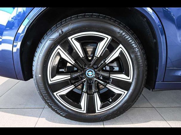 BMW iX3 M Sport 210 kW image number 5