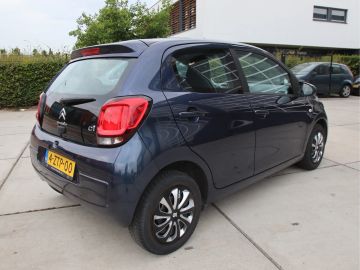 Car image 4