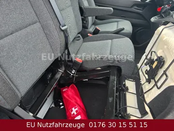 Car image 36