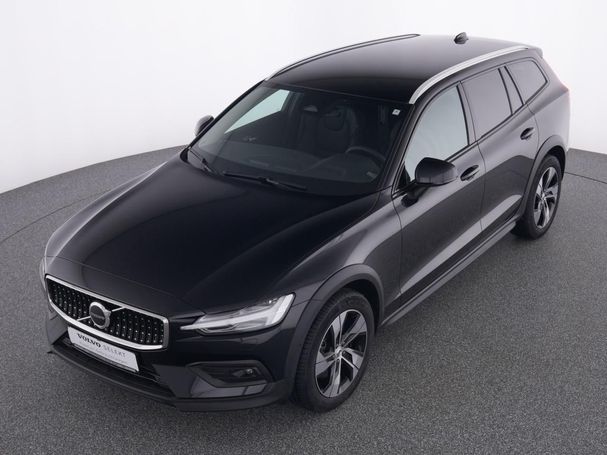 Volvo V60 Cross Country AWD B4 145 kW image number 19