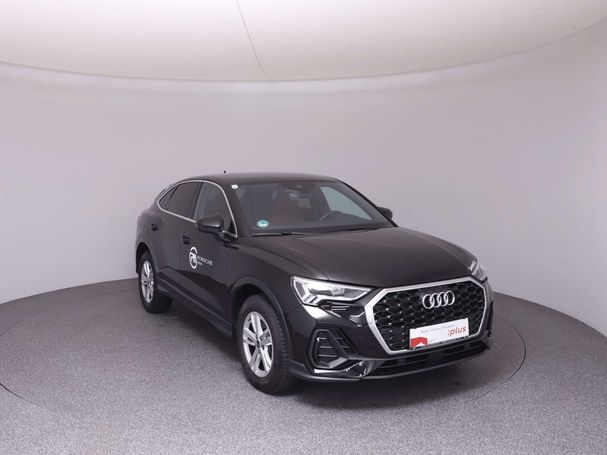 Audi Q3 45 TFSIe e-tron 180 kW image number 2