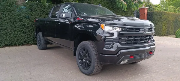 Car image 2