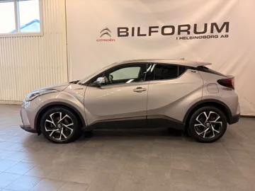 Car image 5