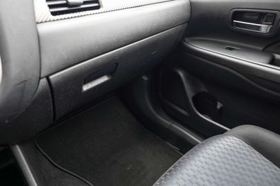 Car image 36