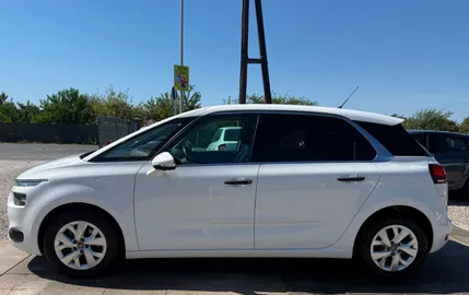 Car image 45