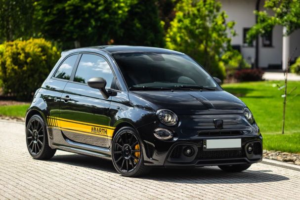 Abarth 500 1.4 16V T Jet 132 kW image number 3