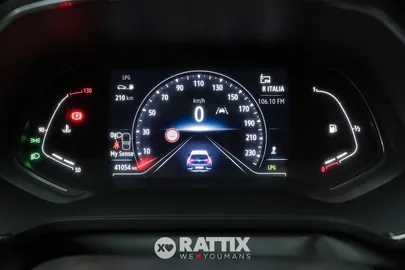 Car image 15