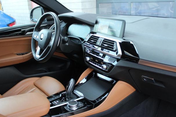 BMW X4 xDrive 140 kW image number 4