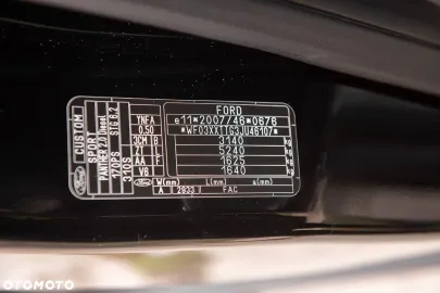 Car image 32