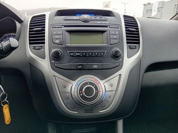 Hyundai ix20 1.6 blue 92 kW image number 16