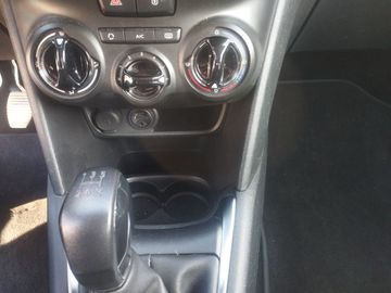 Car image 27