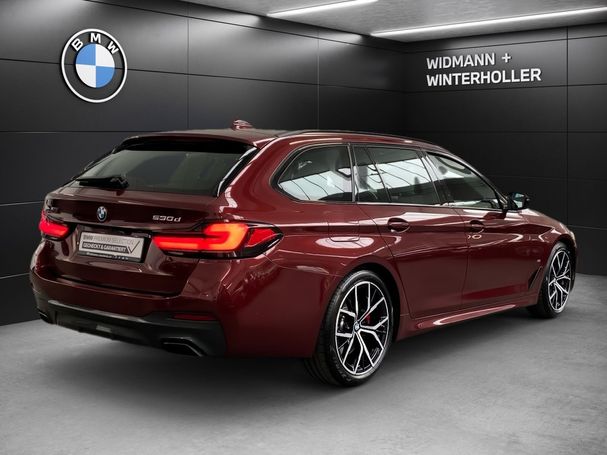 BMW 530d Touring xDrive 210 kW image number 2