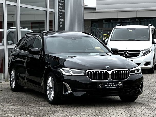 BMW 520d Touring xDrive 140 kW image number 2