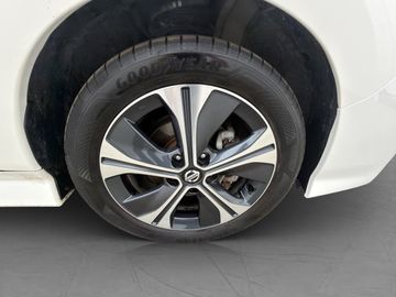 Car image 33