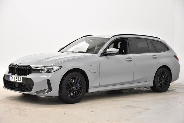 BMW 330e Touring xDrive 216 kW image number 12