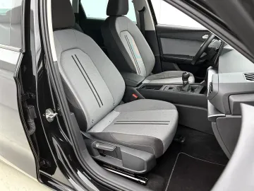 Car image 35