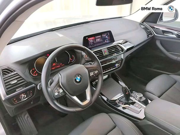 BMW X3 xDrive20d xLine 140 kW image number 9