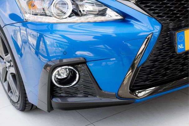 Lexus CT 200h 100 kW image number 44