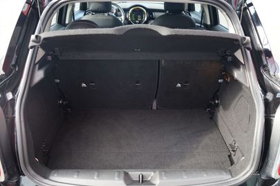 Car image 33