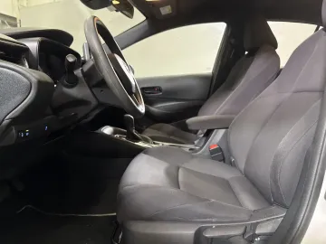 Car image 20