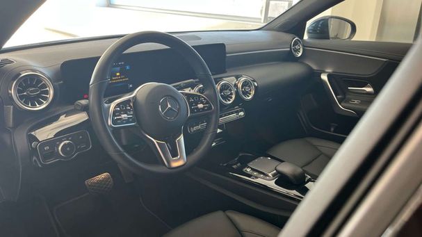 Mercedes-Benz CLA 180 100 kW image number 6