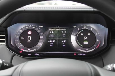 Car image 33