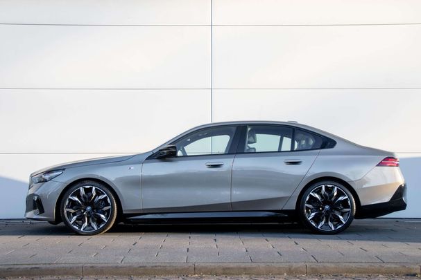 BMW i5 M60 xDrive 442 kW image number 3