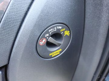 Car image 36