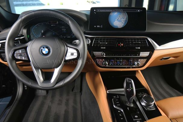 BMW 530 Touring 215 kW image number 18