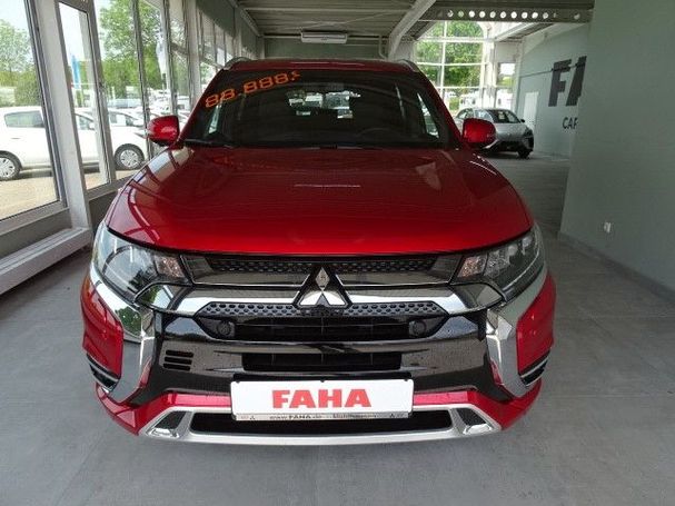 Mitsubishi Outlander Plus Spirit 4WD 165 kW image number 5