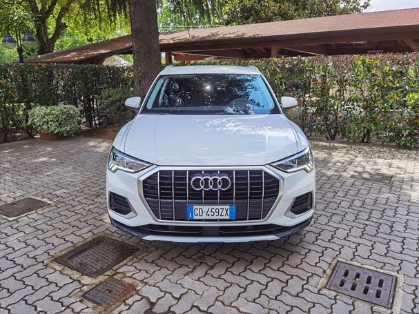 Audi Q3 35 TDI S tronic Advanced Business 110 kW image number 3