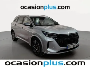 Car image 2