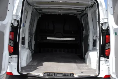 Car image 35