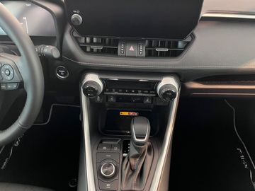 Car image 15