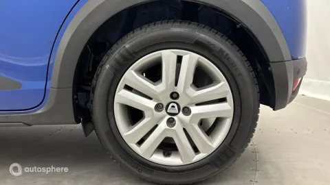 Car image 20
