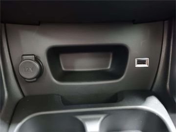 Car image 30