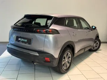 Car image 21