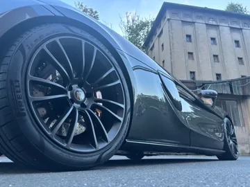 Car image 43