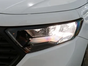 Car image 27