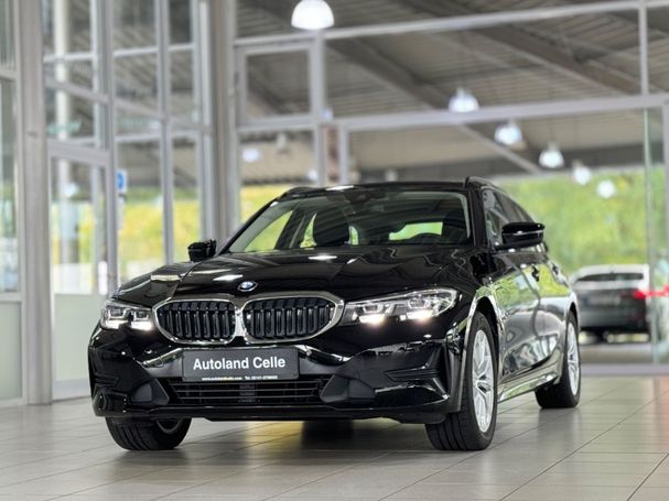 BMW 330e Touring 215 kW image number 1