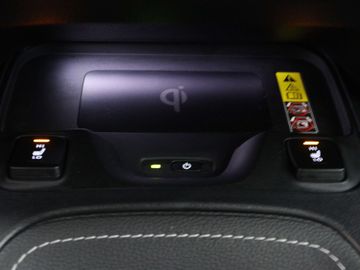 Car image 33