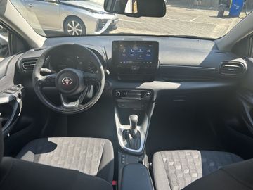 Car image 11