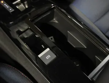 Car image 35